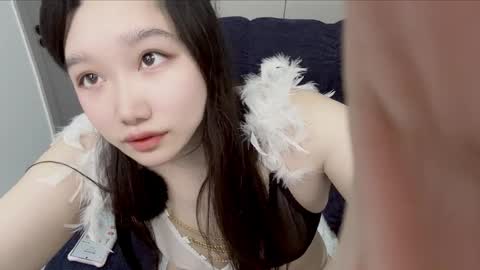 Snapshot of alovelycat chatting on March 22, 2:04 am alovelycat online show from March 22, 2:04 am