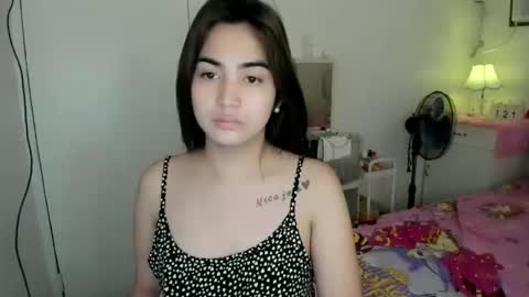 alovelydollnica online show from April 21, 1:53 am