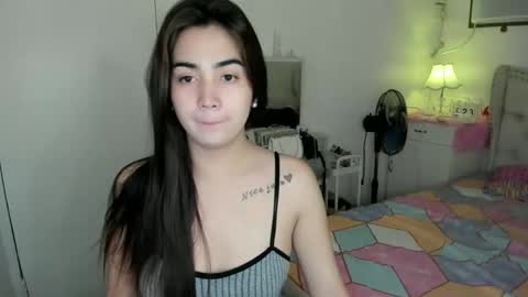 alovelydollnica online show from April 23, 12:12 am