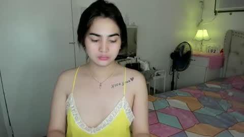 Snapshot of alovelydollnica chatting on May 2, 12:59 am alovelydollnica online show from May 2, 12:59 am