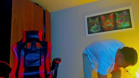 alpha_dominus_ online show from October 4, 4:21 am