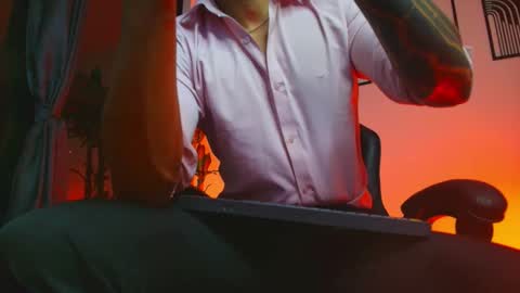 alpha_dominus_ online show from April 7, 3:40 am