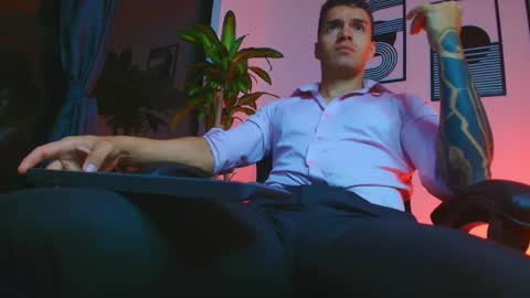 alpha_dominus_ online show from April 10, 4:06 am