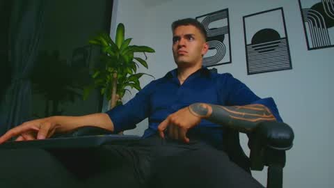 alpha_dominus_ online show from April 13, 4:29 am