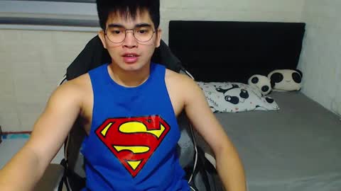 Snapshot of alpha_rider chatting on December 18, 11:24 am Angelo online show from December 18, 11:24 am