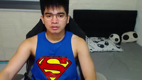 Snapshot of alpha_rider chatting on December 19, 5:51 am Angelo online show from December 19, 5:51 am