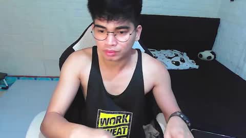 Snapshot of alpha_rider chatting on October 22, 3:29 am Angelo online show from October 22, 3:29 am