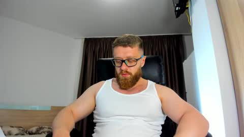 Alphaalexxx Lets reach Me 100 thumbs up online show from June 4, 2:56 pm