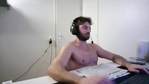 alphah_hunk online show from January 5, 5:27 pm