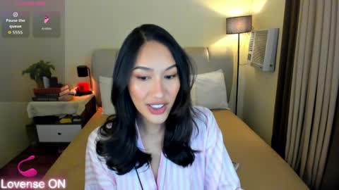 sophia betterthanyourx online show from April 8, 10:15 am