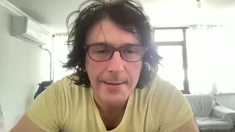 AlphAndre online show from February 4, 10:10 am