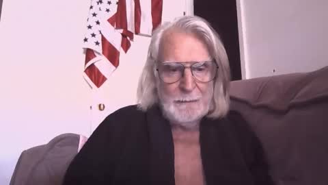 Snapshot of alphauniform chatting on March 4, 3:40 pm AlphaUniform online show from March 4, 3:40 pm