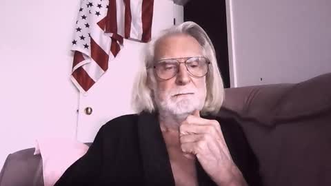 Snapshot of alphauniform chatting on March 5, 4:58 pm AlphaUniform online show from March 5, 4:58 pm