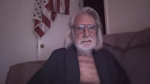 Snapshot of alphauniform chatting on March 7, 12:13 pm AlphaUniform online show from March 7, 12:13 pm