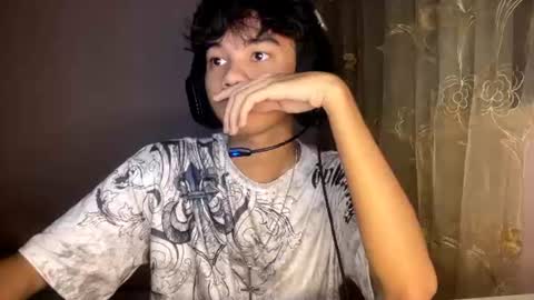 alt_femboy online show from June 16, 7:05 pm
