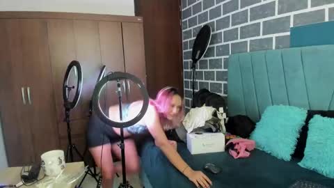 Alter  online show from September 23, 12:19 pm