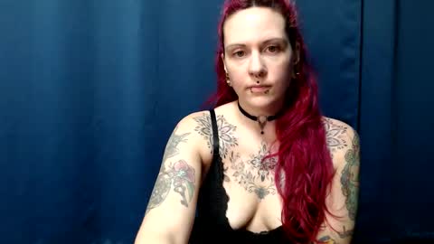 Snapshot of alternative_milf chatting on May 22, 6:35 pm Lily online show from May 22, 6:35 pm