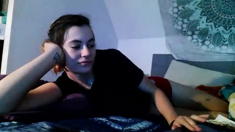 Snapshot of alternativeivy02 chatting on September 16, 1:23 pm Ivy online show from September 16, 1:23 pm