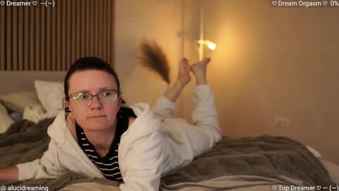 Snapshot of alucidreaming chatting on October 22, 7:02 pm Lucid Dreaming online show from October 22, 7:02 pm