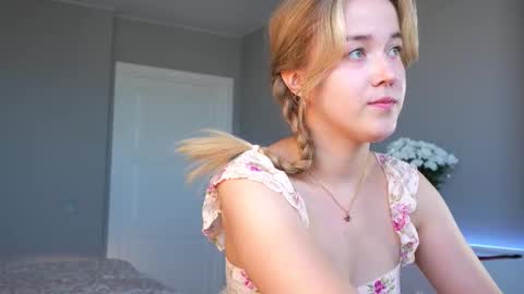 Snapshot of aluntick chatting on September 12, 1:33 pm Amelia NEXT STREAM  online show from September 12, 1:33 pm