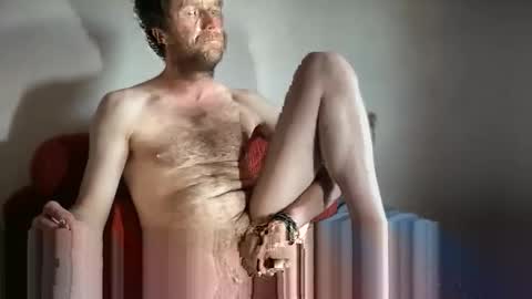Snapshot of alvarooo1111 chatting on May 30, 10:34 am Balearicsex11 online show from May 30, 10:34 am