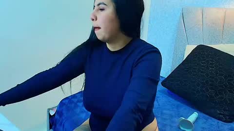   A L Y  online show from September 16, 11:33 am