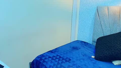   A L Y  online show from September 19, 12:06 pm