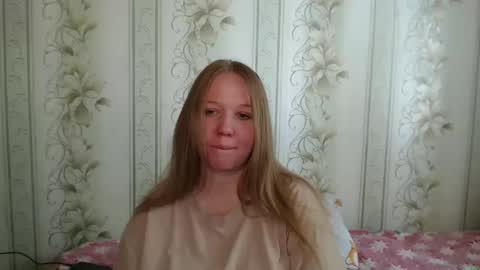 alya764770 online show from May 16, 1:02 am