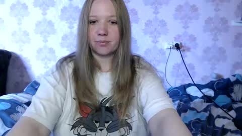 alya764770 online show from June 2, 7:54 am