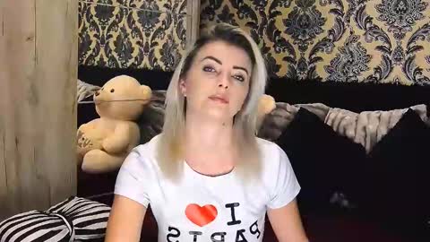 Snapshot of alyblonde chatting on January 23, 9:29 am aly online show from January 23, 9:29 am