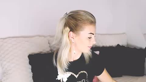 aly online show from November 6, 10:05 am