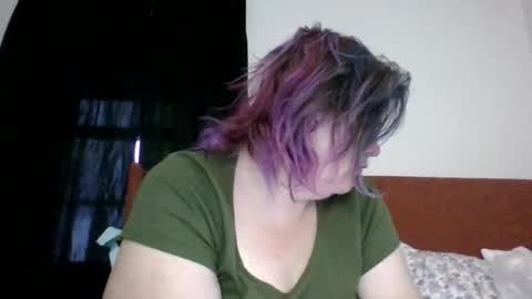Alyce in Wonderland online show from August 5, 10:51 am