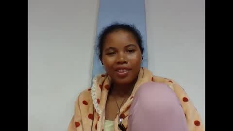 alydie7 online show from May 2, 5:18 pm