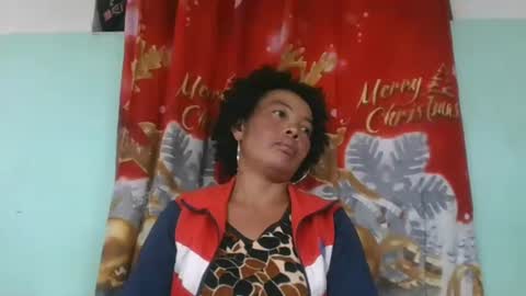 Snapshot of alypierette chatting on November 15, 6:55 am alypierette online show from November 15, 6:55 am