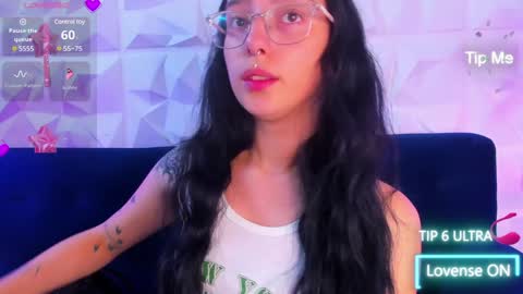 sopie online show from December 19, 11:07 am