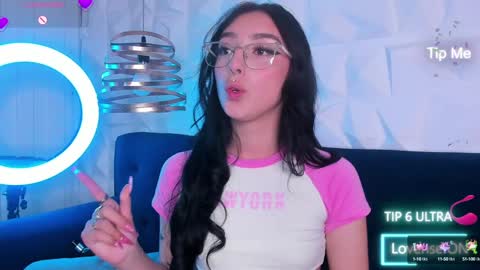 sopie online show from January 11, 5:07 pm