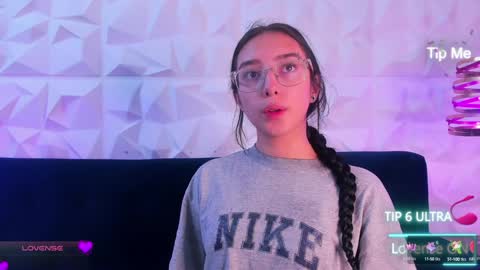 sopie online show from January 30, 11:01 am