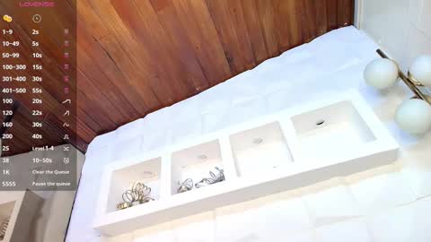 sopie online show from February 4, 11:05 am