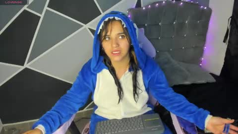 alysa magic online show from April 22, 5:47 pm