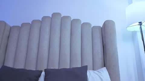 alysha_xia_ online show from March 9, 4:16 am