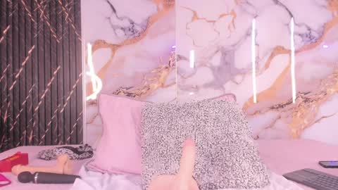 alyson__a online show from March 31, 12:23 am