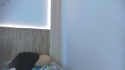 Alyson Clark0 online show from October 2, 6:15 pm