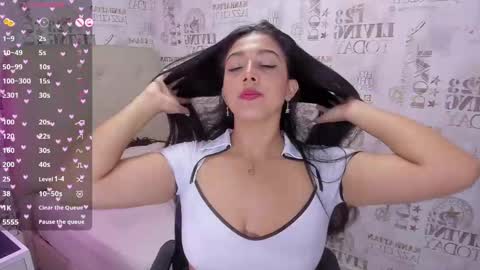 Snapshot of alyssa_park chatting on March 5, 7:17 pm  ALYSSA   online show from March 5, 7:17 pm