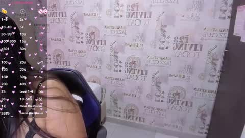 Snapshot of alyssa_park chatting on March 6, 7:32 pm  ALYSSA   online show from March 6, 7:32 pm