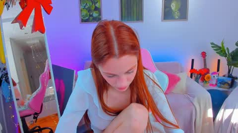 alyssa_smitt online show from February 9, 8:33 am