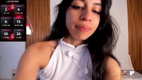 alyssabeauty_ online show from May 30, 8:06 pm