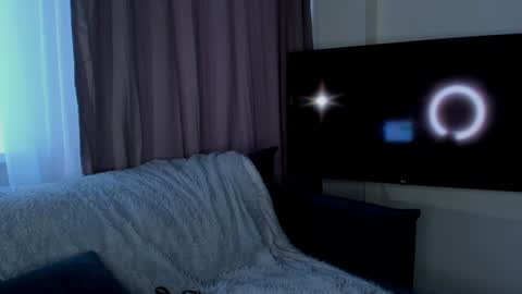 Alyssa  I will be online December 2 at 2000 UTC  online show from January 31, 8:54 am