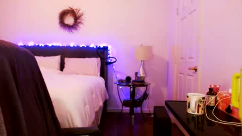 Alyssiaamorexo online show from July 5, 9:44 pm