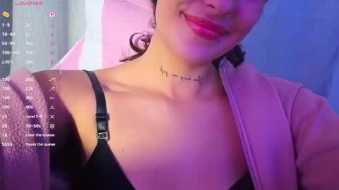 alyssy_nc online show from November 24, 2:33 am
