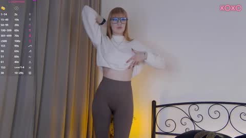 Alyx online show from November 18, 2:10 pm